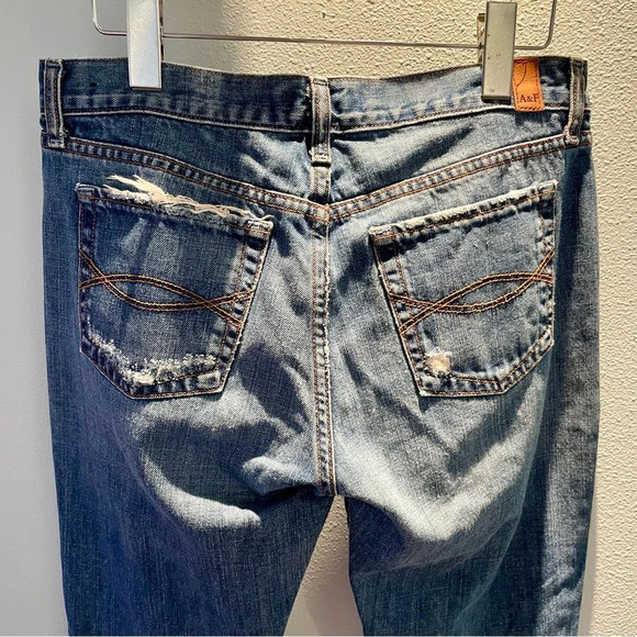 Abercrombie and Fitch vintage Erin distressed low rise blue jeans size 8 regular - Picture 6 of 12